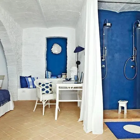 Sleeps 6 Pool Air Con Wifi 别墅